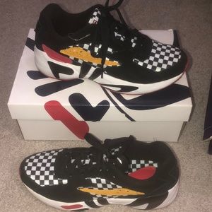 FILA size 10